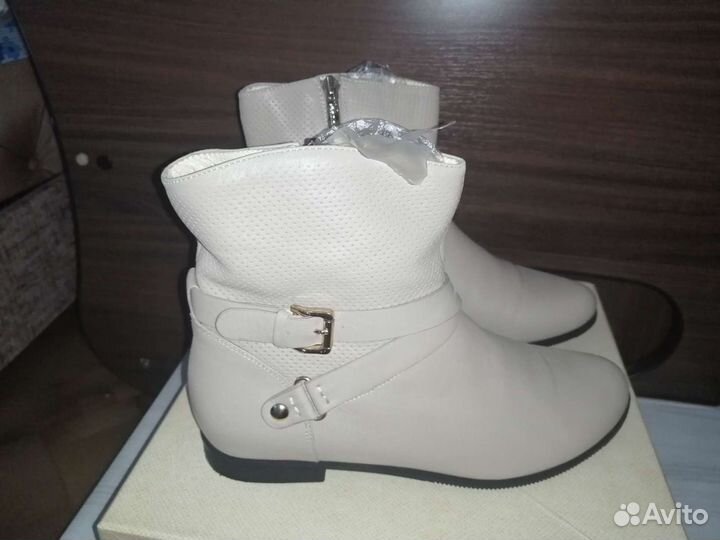 Ботинки женские