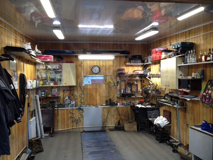 Гараж, > 30 м²