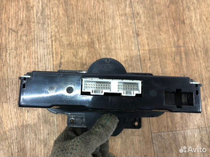 Блок управления климат-контролем Kia Carens 2004