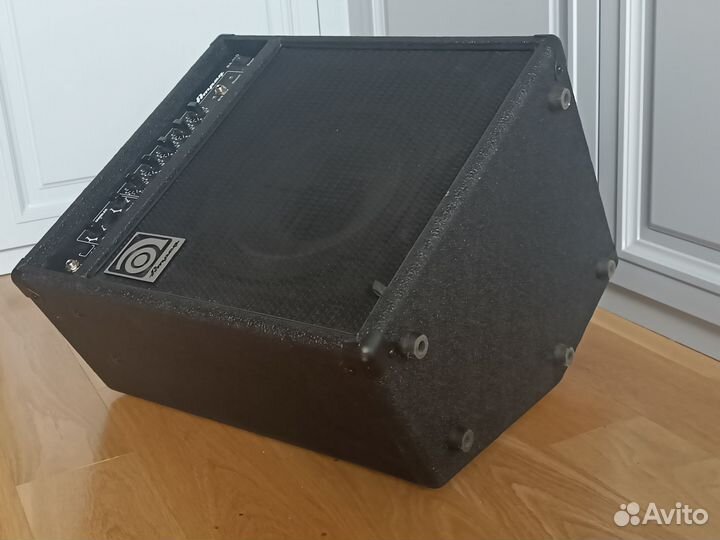 Ampeg BA-110 v2 басовый комбик