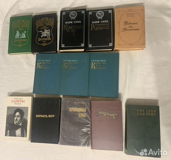 Книги Зарубежная литература в ассортименте