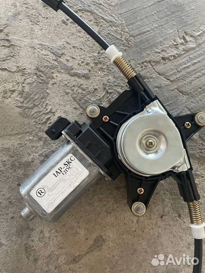 Стеклоподъёмник электрический задний на Samand (R)