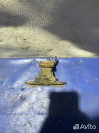 Подушка двигателя toyota estima lucida