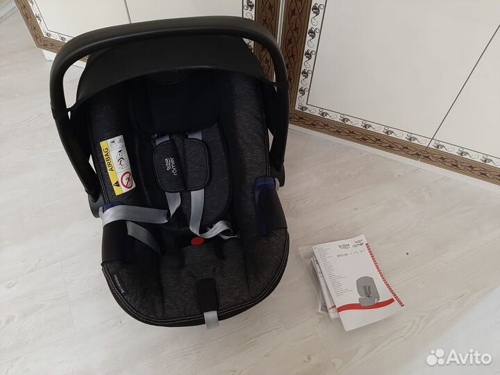 Детское автокресло люлька Britax Romer
