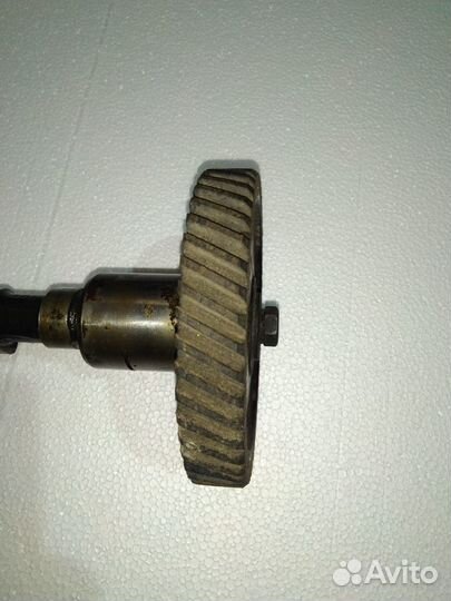 Распредвал и шестерня распредвала Москвич-401