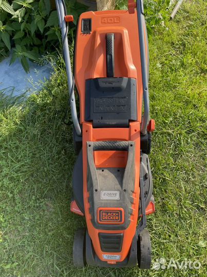 Газонокосилка электрическая.На запчасти