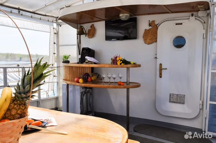 Аренда теплохода