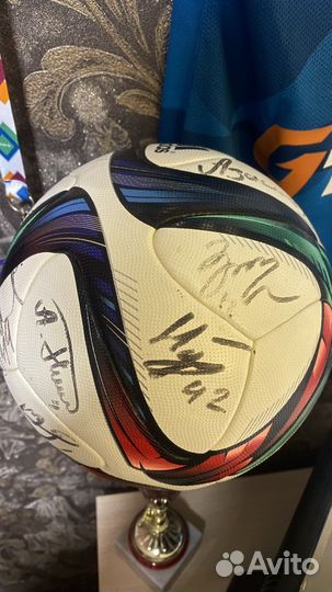 Мяч с автографами игроков фк Уфа сезон 2015-2016