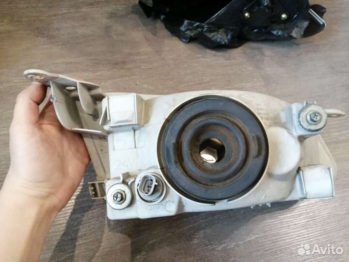 Фара левая правая toyota corolla ае110