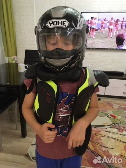 Мото защита на возраст примерно от 3 до 5 лет