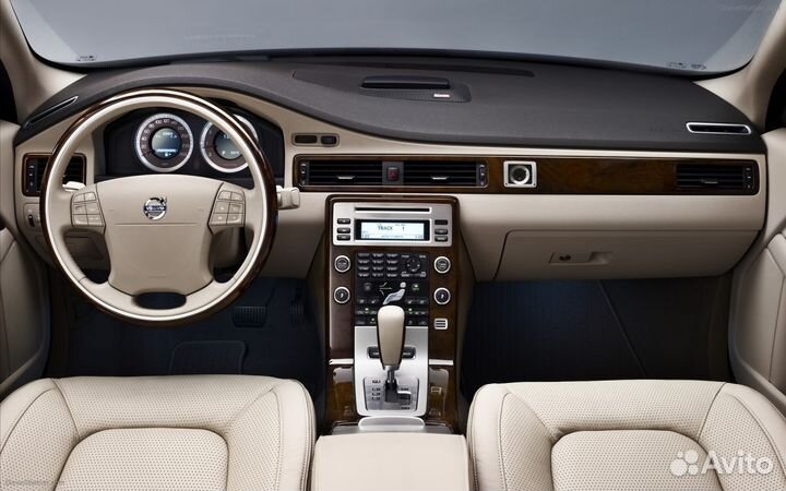 Торпедо (панель, подушка, парприз) на Volvo S80L