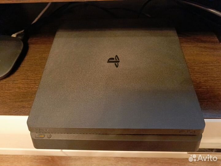 Sony PS4 slim