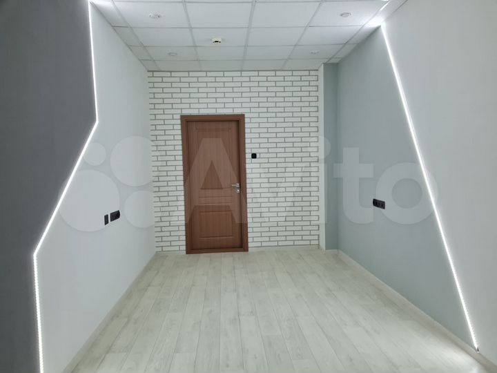 Офис, 16.3 м², с шикарным видом из окна