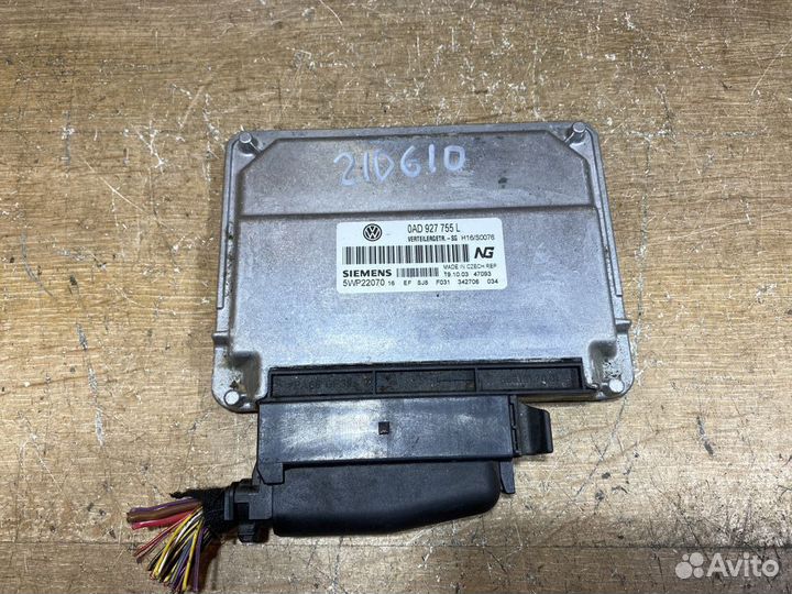 Блок управления раздаткой VW Touareg GP 210610