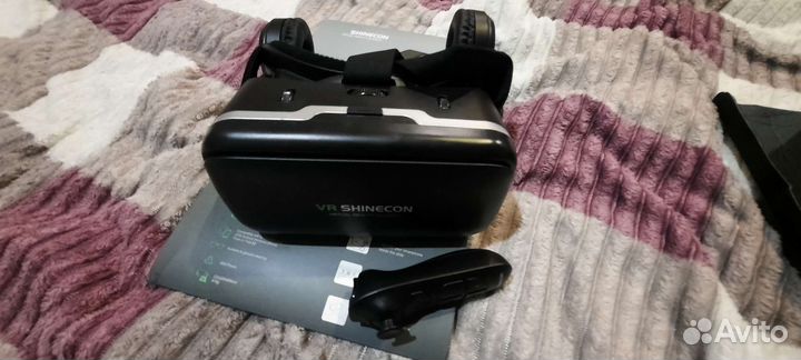 Виар очки с джойстиками