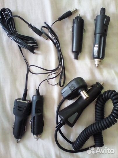 Штекер в гнездо прикуривателя