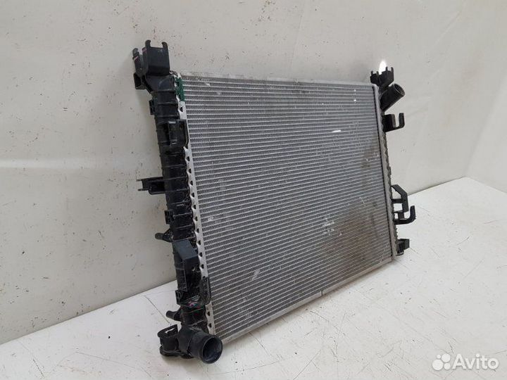 Радиатор охлаждения Renault Duster 1