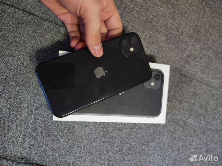 iPhone 11, 64 ГБ