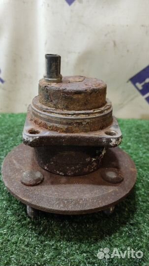 Ступица задняя правая Toyota Corolla универсал 1.6