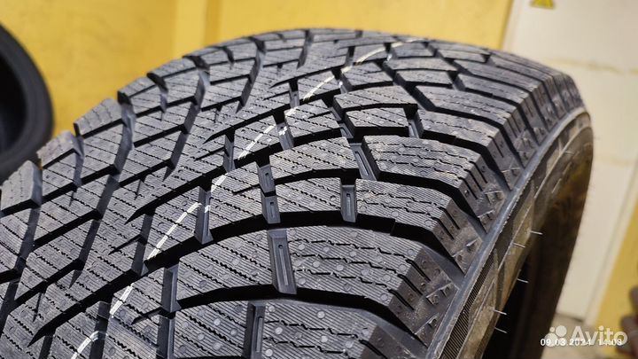 Nokian Tyres Hakkapeliitta R5 SUV 275/50 R21 113R