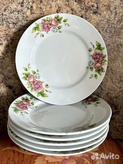 Набор тарелок