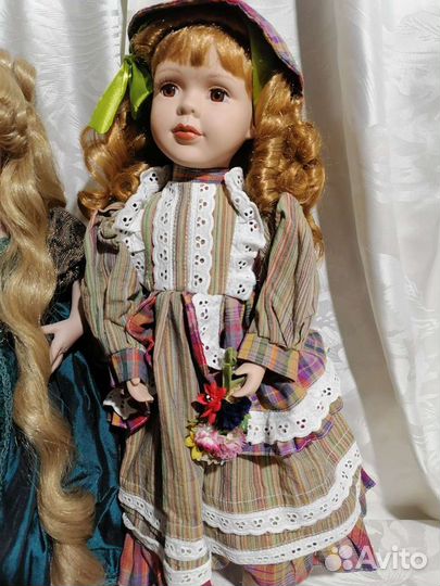 Кукла фарфоровая коллекционная