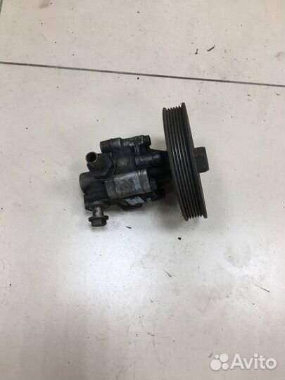 Насос гидроусилителя Audi 100