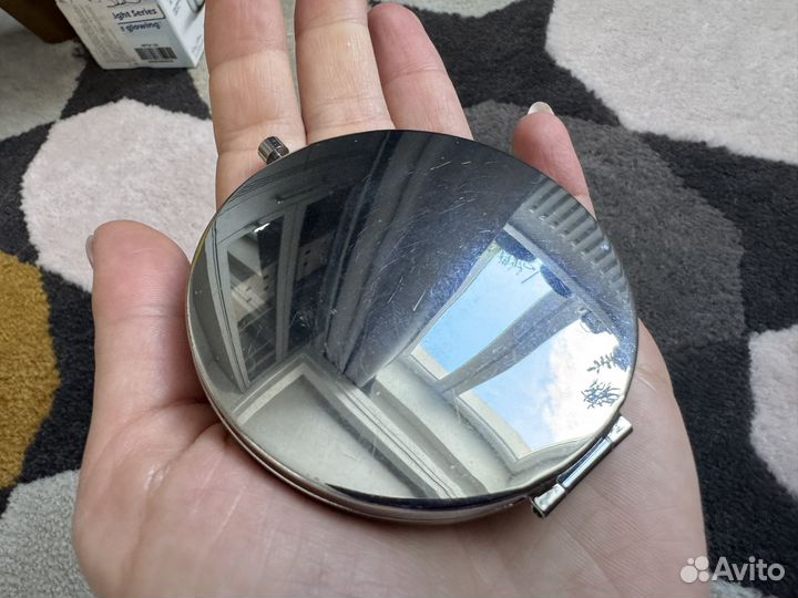 Зеркало карманное
