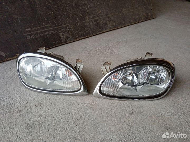 Фары на волгу 31105