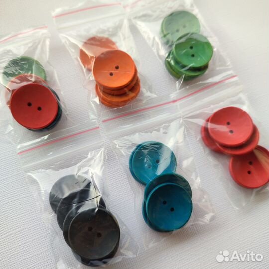 Скрапбукинг, творчество. Пуговицы, тесьма, стикеры