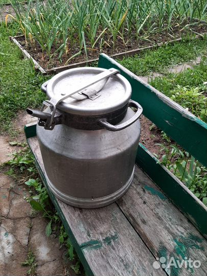 Продам алюминиевый бидон 25л