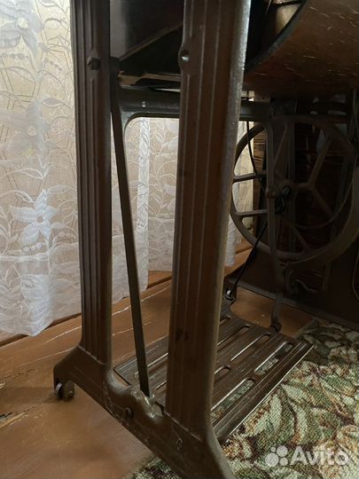 Швейная машинка пмз им. Калинина чугунная станина