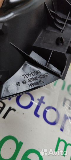 Молдинг лобового стекла Toyota Rav4 XA40 2013