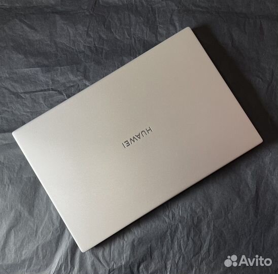 Huawei matebook d14