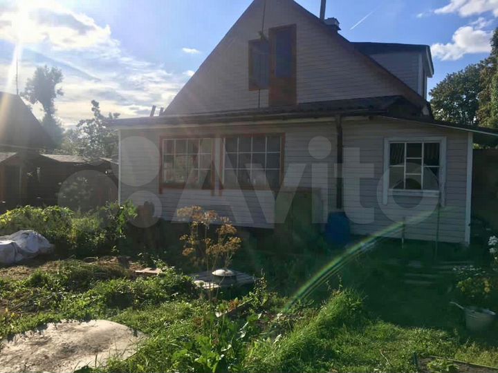 Дом 35 м² на участке 4,4 сот.