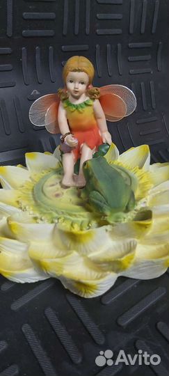 Лилия плавающая фигура