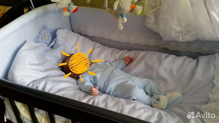 Бортики и постельное белье в кроватку