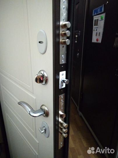 Дверь входные новые