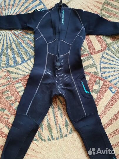 Гидрокостюм