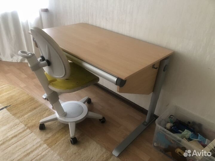 Детский стол парта