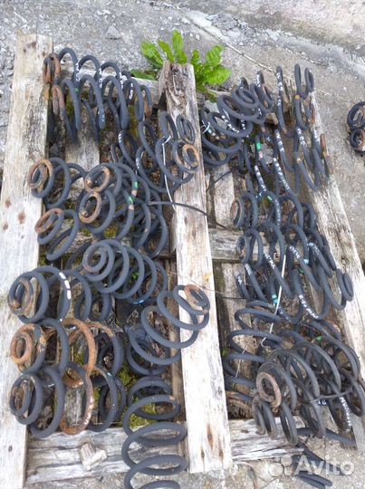 Задние пружины Фольксваген Пассат В5, В5+