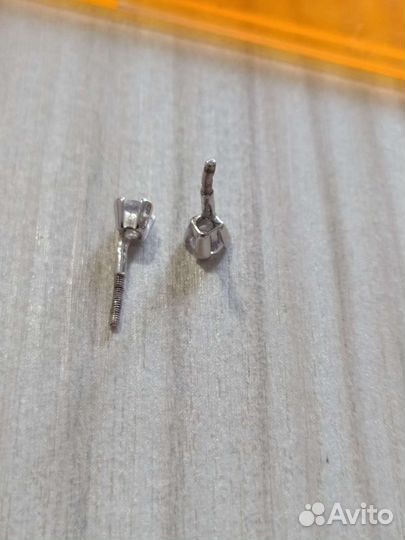 Серебряные серьги, серебряное кольцо с топазом