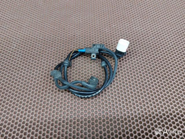 Датчик износа тормозных колодок задний R. Mercedes