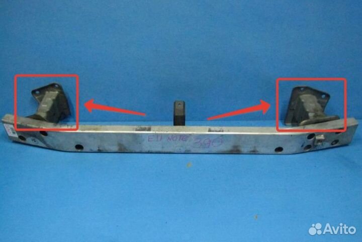 Nissan Note E11 - Кронштейны переднего усилителя