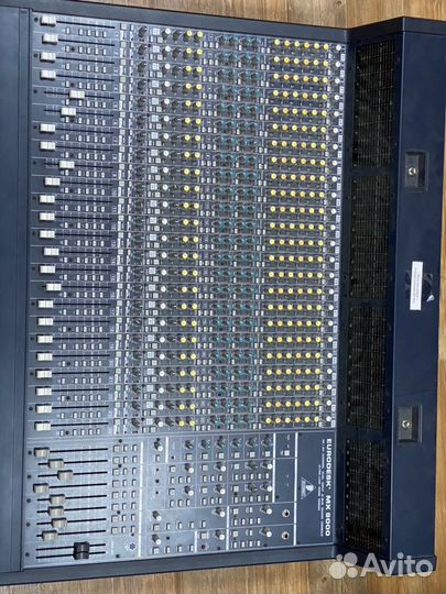 Микшерный пульт