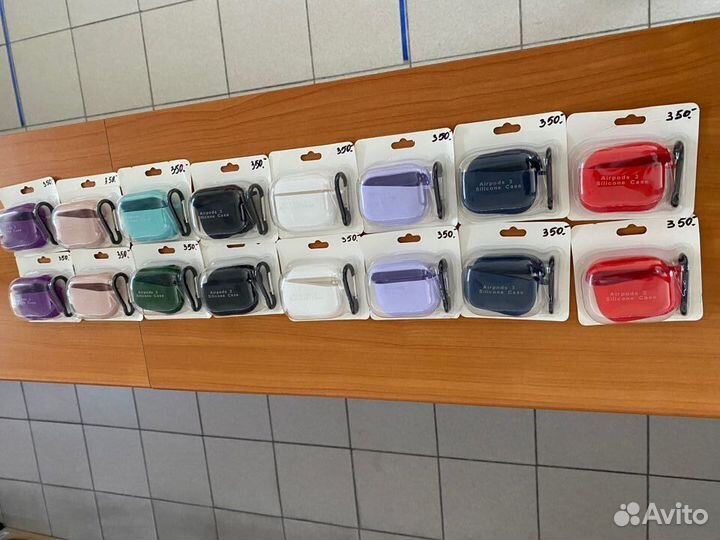 Чехол силикон/карабин Apple Airpods 3 на бульваре)