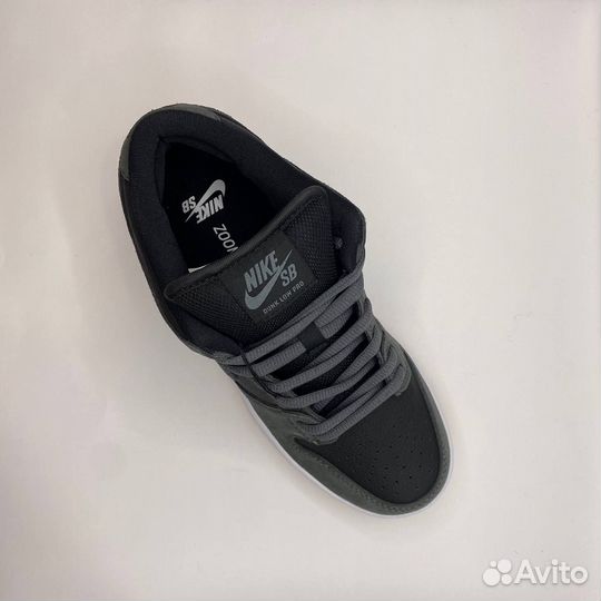 Кроссовки Nike SB Dunk Low Pro