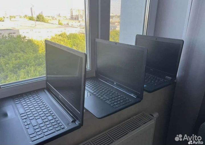 Ноутбуки Продаются в Связи с Закрытием Офиса