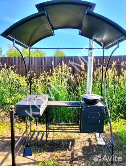 Мангал с крышей
