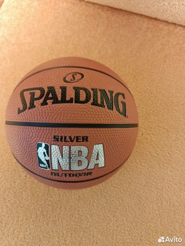 Баскетбольный мяч spalding(потертый)